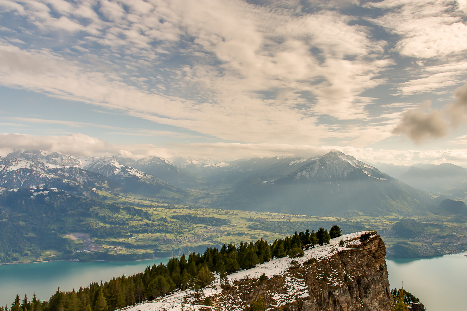 Ausblick vom Niederhorn (CH)