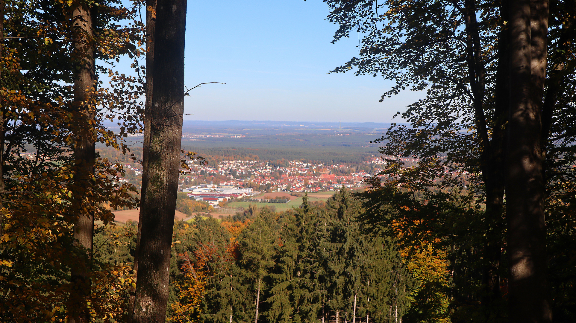 Ausblick vom Schloßberg auf Heideck und Hilpoltstein