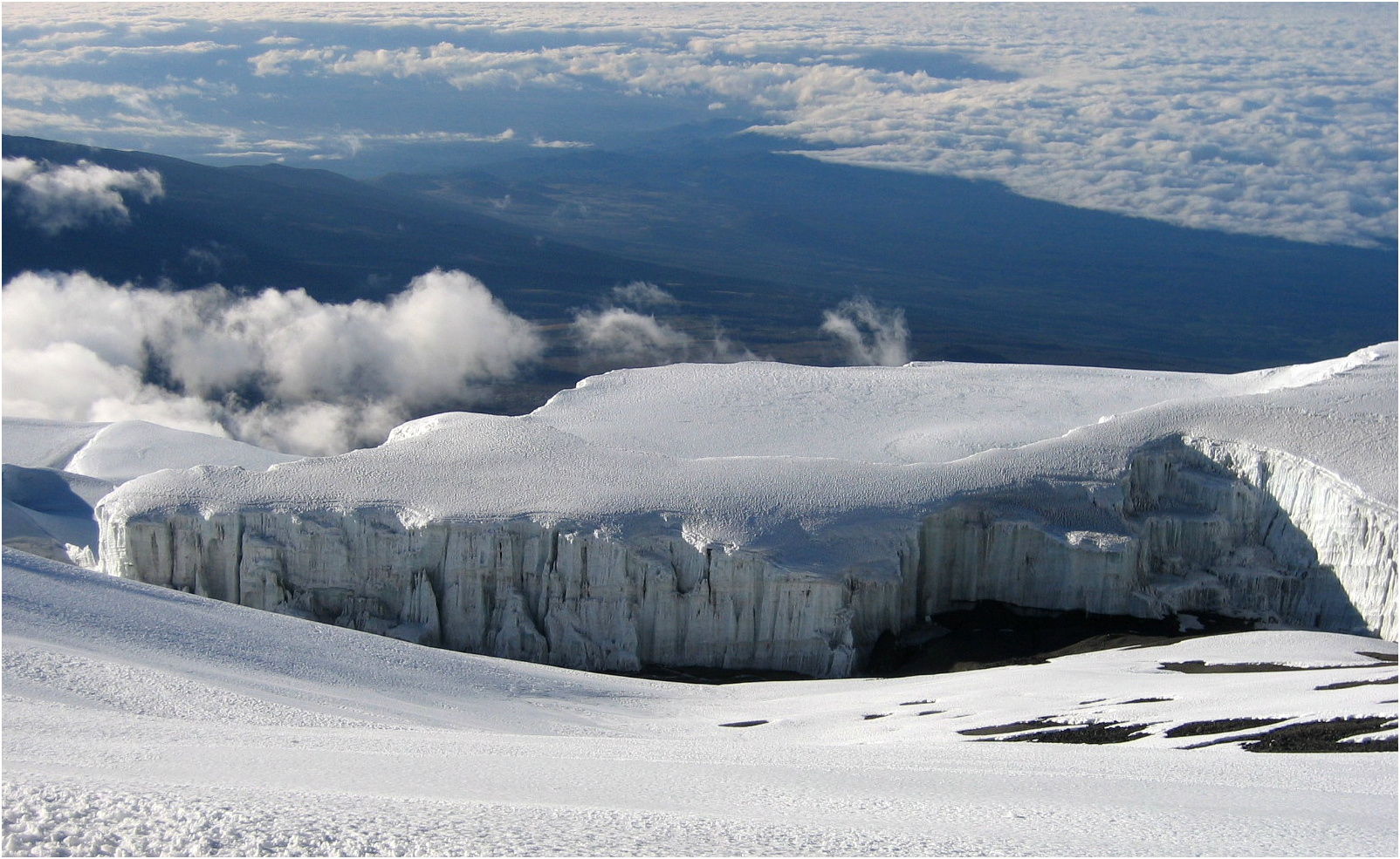 Ausblick vom Uhuru Peak (5895 m)…