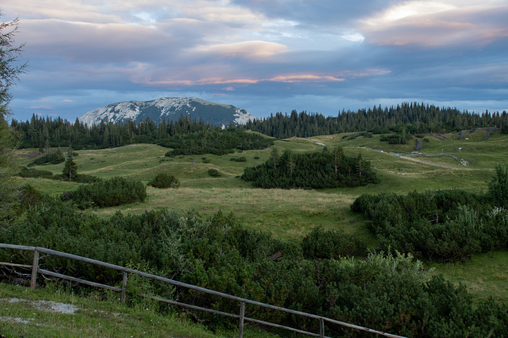 Ausblick von der Sonnschienhütte...