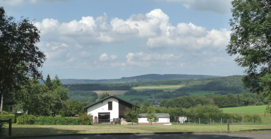 Ausblick von Hachenburg in den Westerwald 2