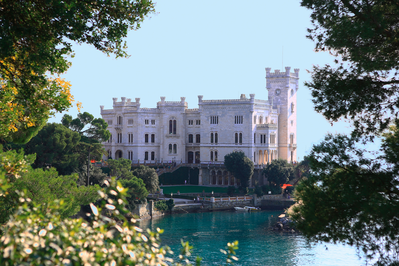 Ausblick zum Schloss Miramare