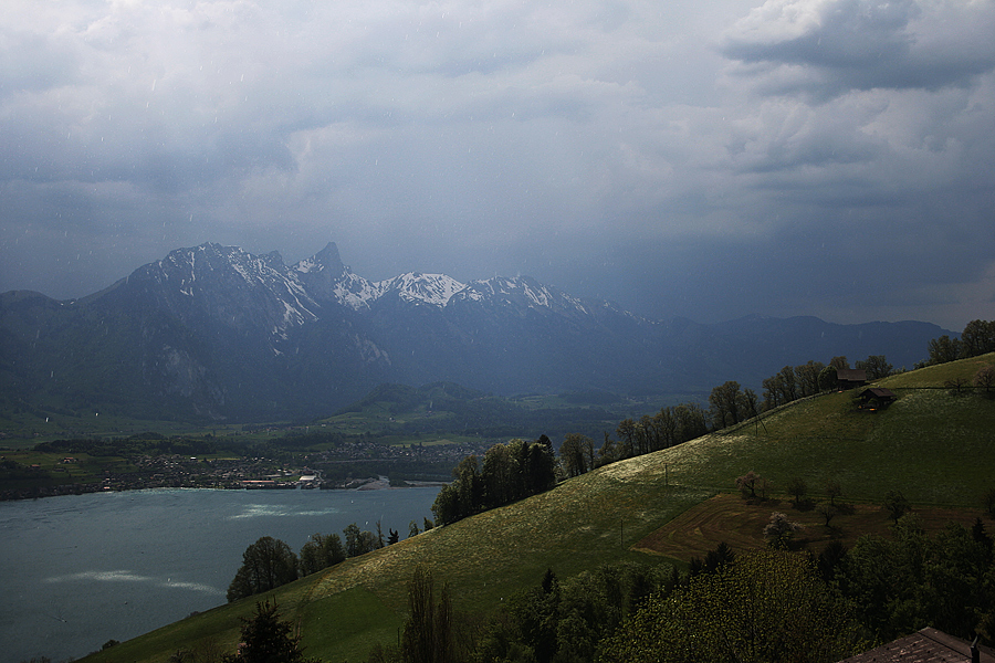 Ausblicke auf den Thuner See... ( 2 )