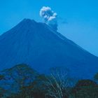 Ausbruch des Vulkan Arenal um 6 Uhr morgens, Gaswolken, Costa Rica