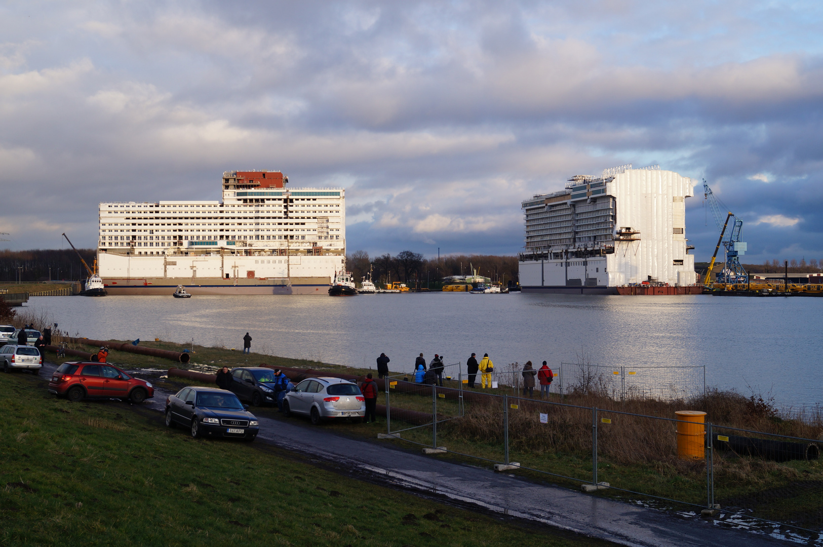 Ausdocken auf der Meyer Werft Teil 21