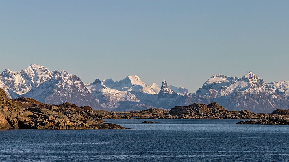 AUSFAHRT aus dem RAFTSUND - die Grenze zwischen Lofoten und Vesteralen