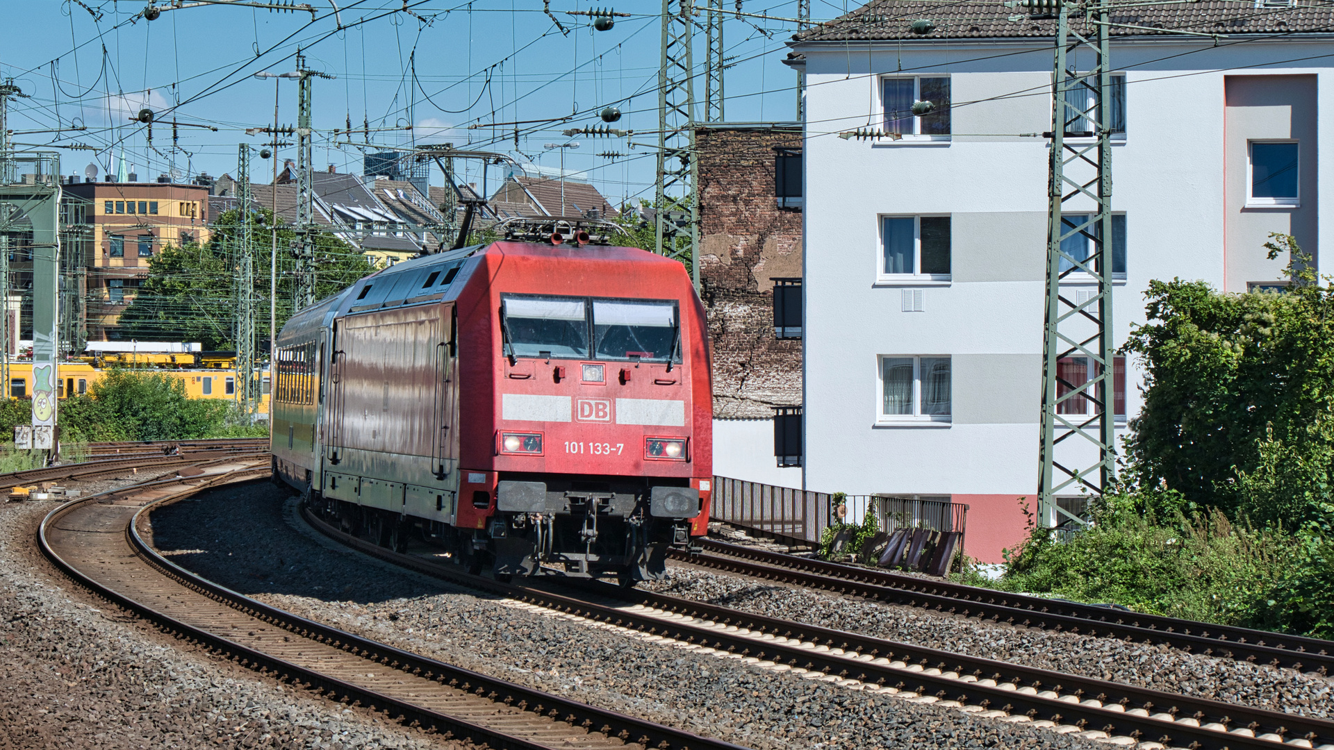 Ausfahrt Düsseldorf Hbf - IC 2013