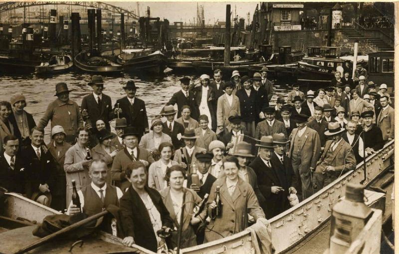 Ausfahrt im Hamburger Hafen 1930 - Sparclub Kap Horn