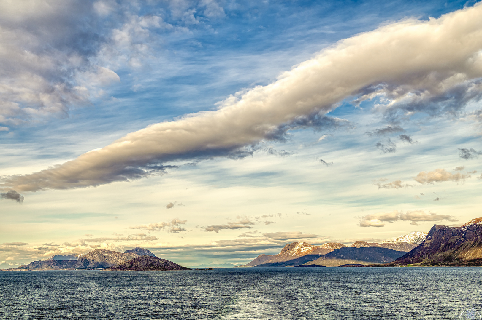 - Ausfahrt Midfjorden -