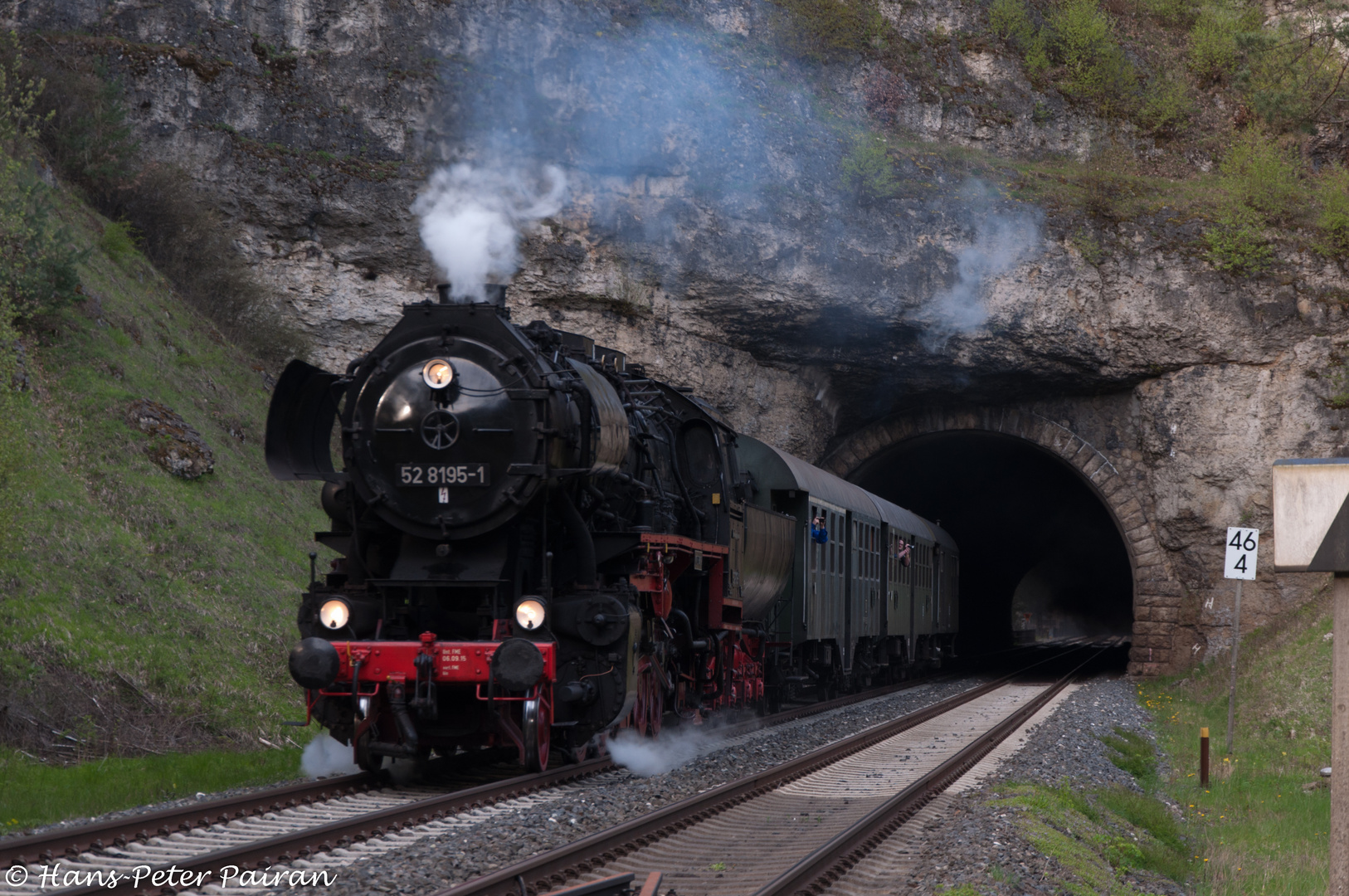 Ausfahrt Sonnenburg-Tunnel des FME Sonderzug mit 52-8195-1