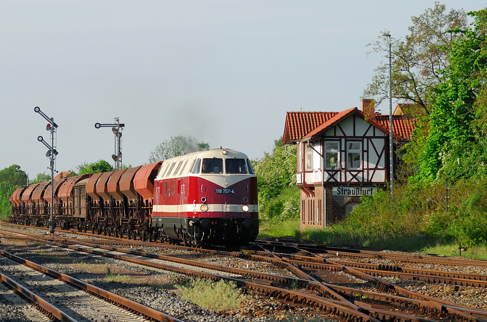 Ausfahrt Straußfurt