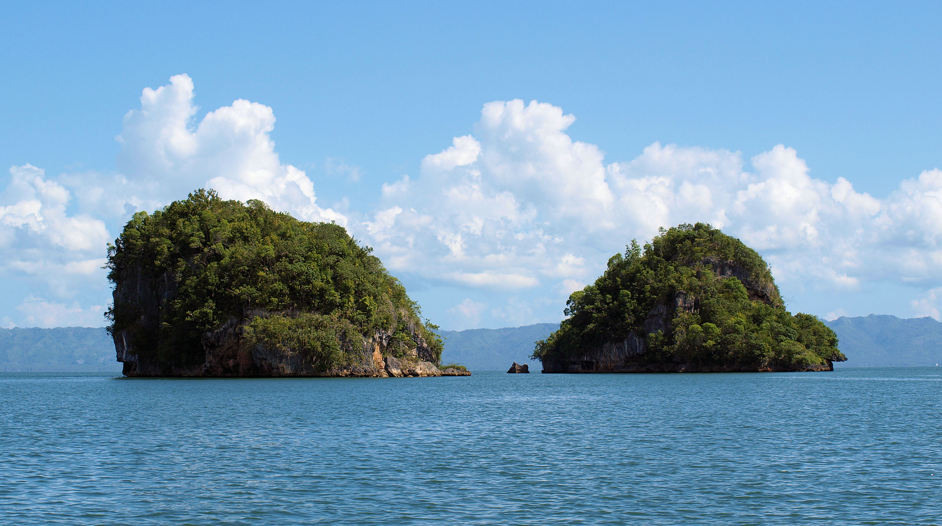 Ausflug " Los Haitises Nationalpark" wieder die Inselchen die viel an die Avatarberge erinnern....