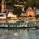 Ausflugsbötchen auf dem Rhein ....