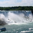 Ausflugsboot an den Niagara-Fällen