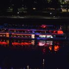 Ausflugsdampfer bei Nacht auf dem Main an der Weseler Werft in Frankfurt