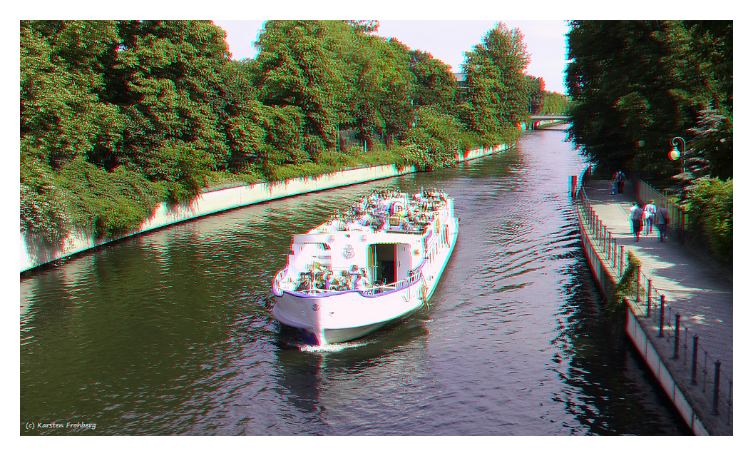 Ausflugsdampfer in 3D (Rot/Cyan)