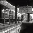 Ausgang und zu den Bahnbussen