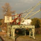 Ausgedienter Ladekran im Dortmunder Hafen ( Dortmund Ems Kanal)