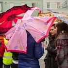 Ausgeflippte Regenschirme