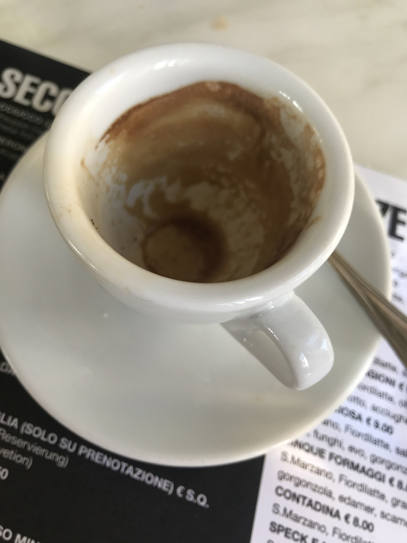 ausgetrunken der Espresso