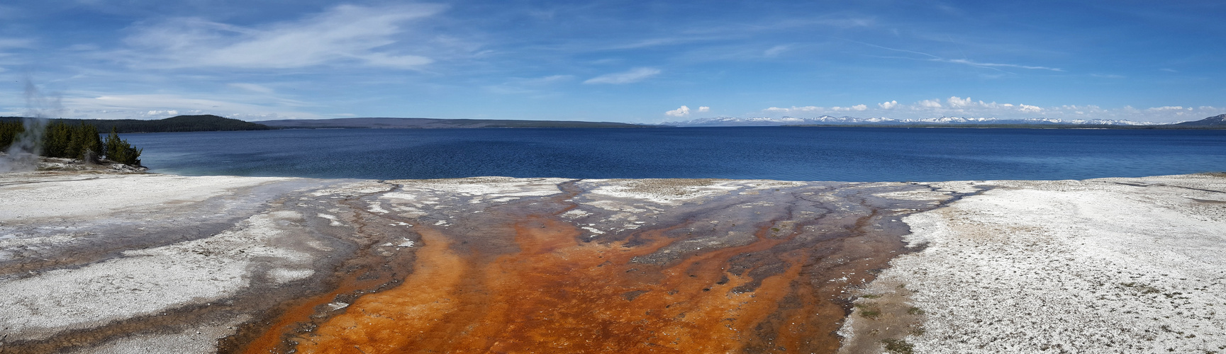 Auslauf des Black Pool in den Yellowstone Lake