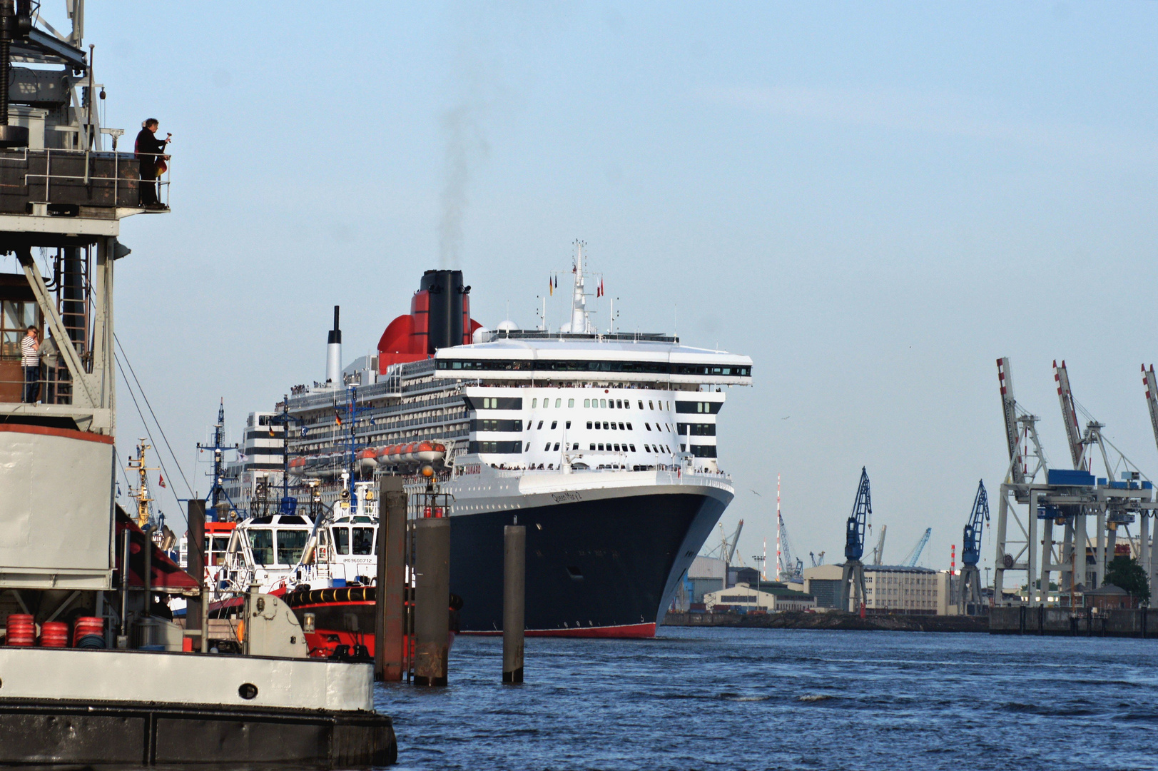 Auslaufen der ,, Queen Mary 2 '' Foto & Bild schiffe und seewege, motorschiffe Auslaufen der ,, Queen Mary 2 '' Foto & Bild schiffe und seewege, motorschiffe