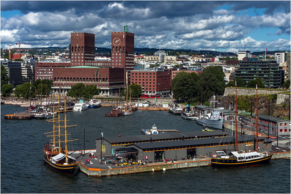 Auslaufen Oslo 14:00 ...