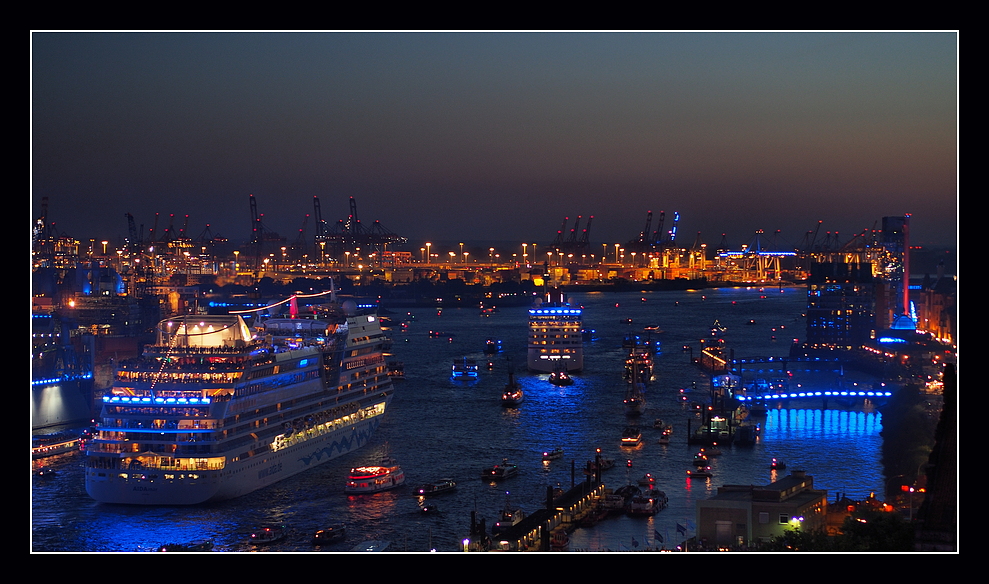 Auslaufparade der Hamburg Cruise Days 2012