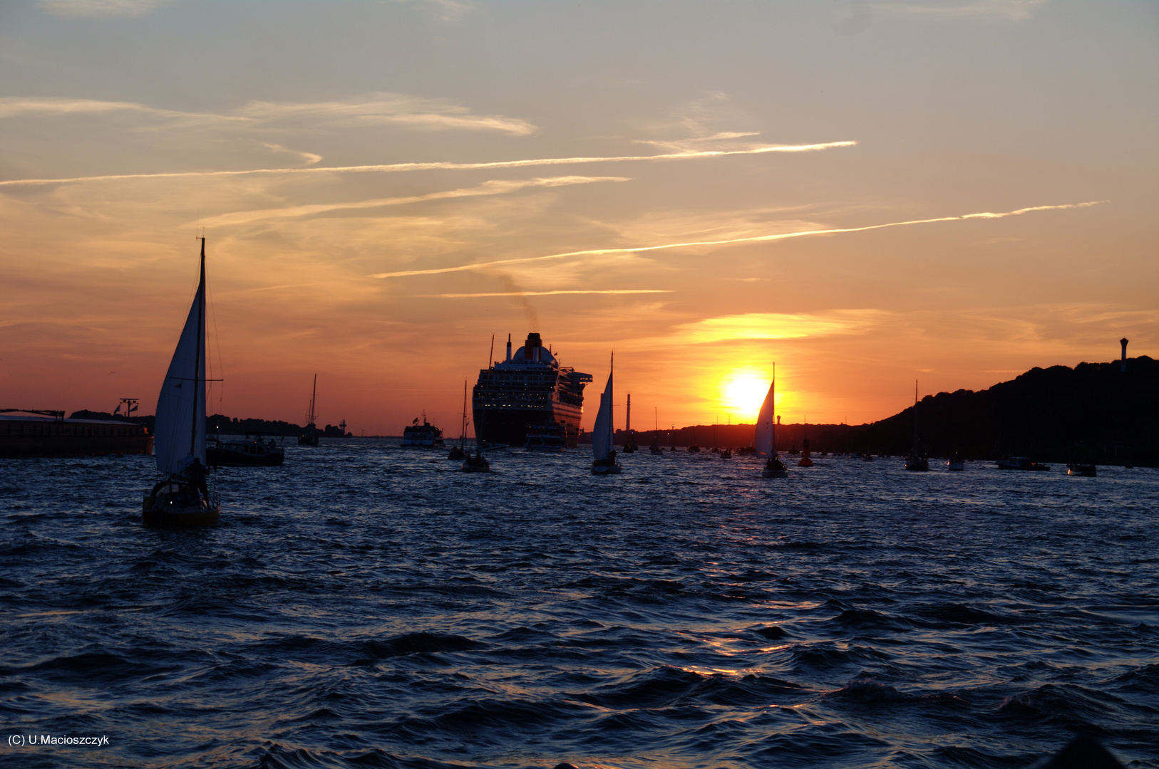 Auslaufparade Queen Mary2