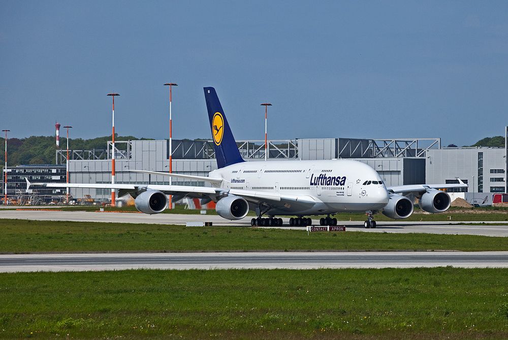 Auslieferung des ersten A380 an Lufthansa 1