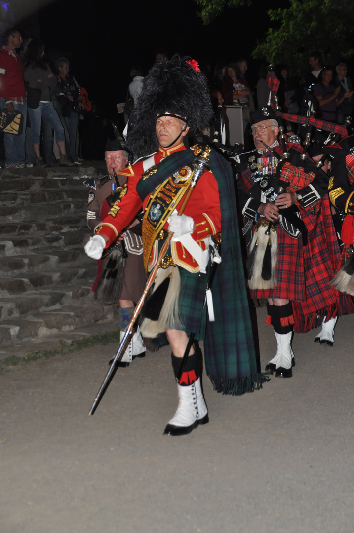 Ausmarsch der Pipes and Drumms