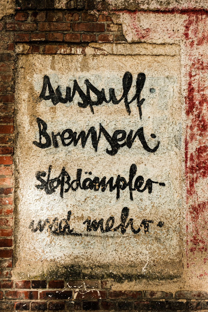 Auspuff, Bremsen, Stoßdämpfer 