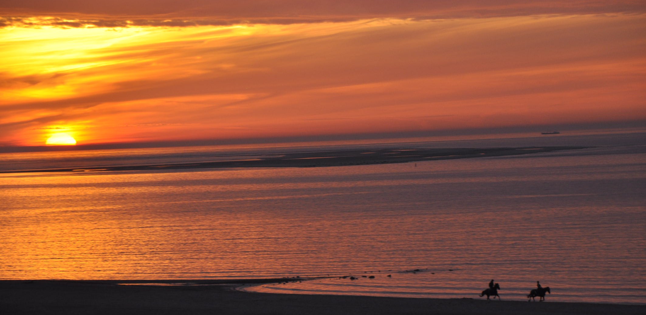 AUSRITT in den Sonnenuntergang bei Renesse