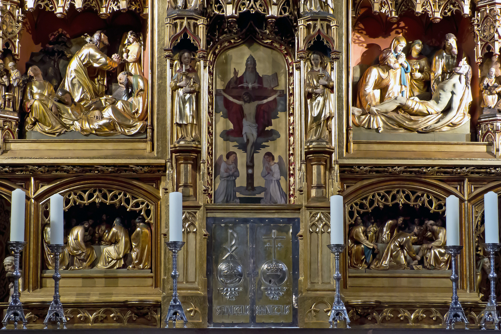 Ausschnitt aus dem Hauptaltar der Kirche St. Cyriakus