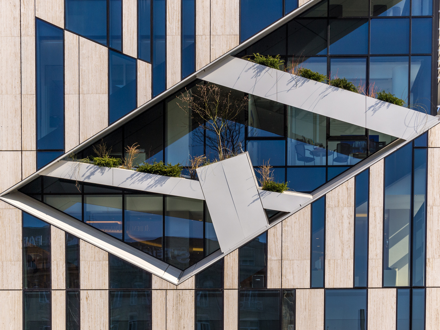 Ausschnitt einer interessanten Fassade in Düsseldorf