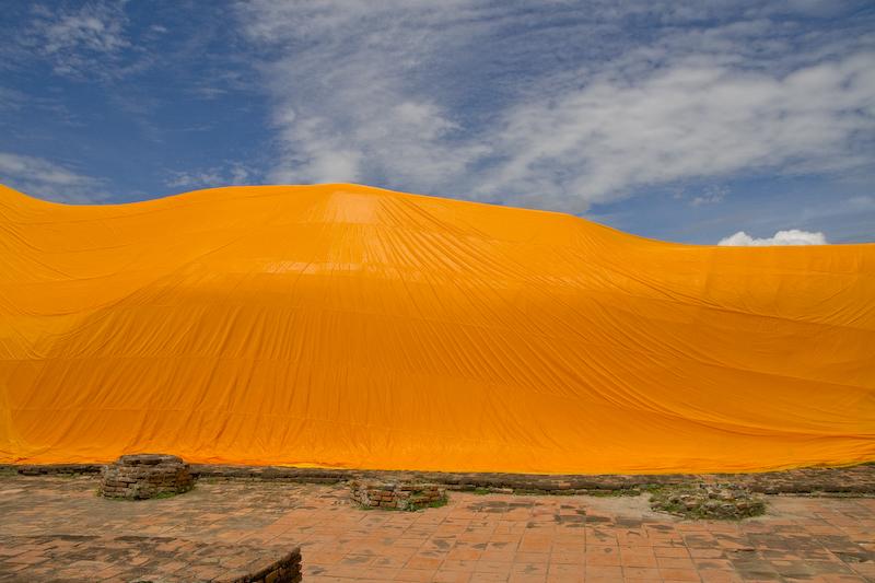 Ausschnitt eines liegenden Buddhas