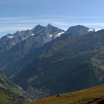 Ausschnitt mit Mischabel bis Adlerhorn und im Tal Zermatt