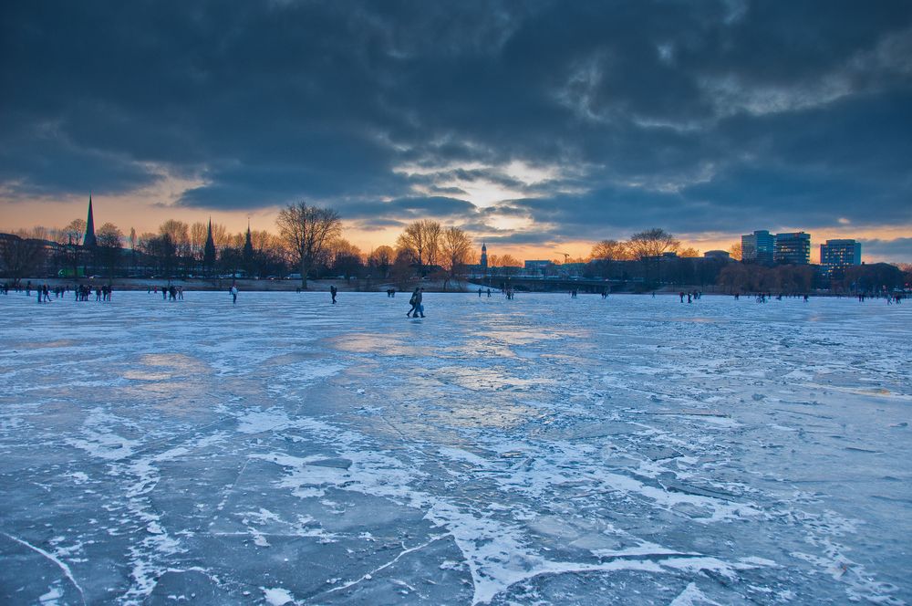 Außenalster in der Abenddämmerung