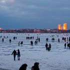 Außenalster mit Eis und Sonnenuntergang