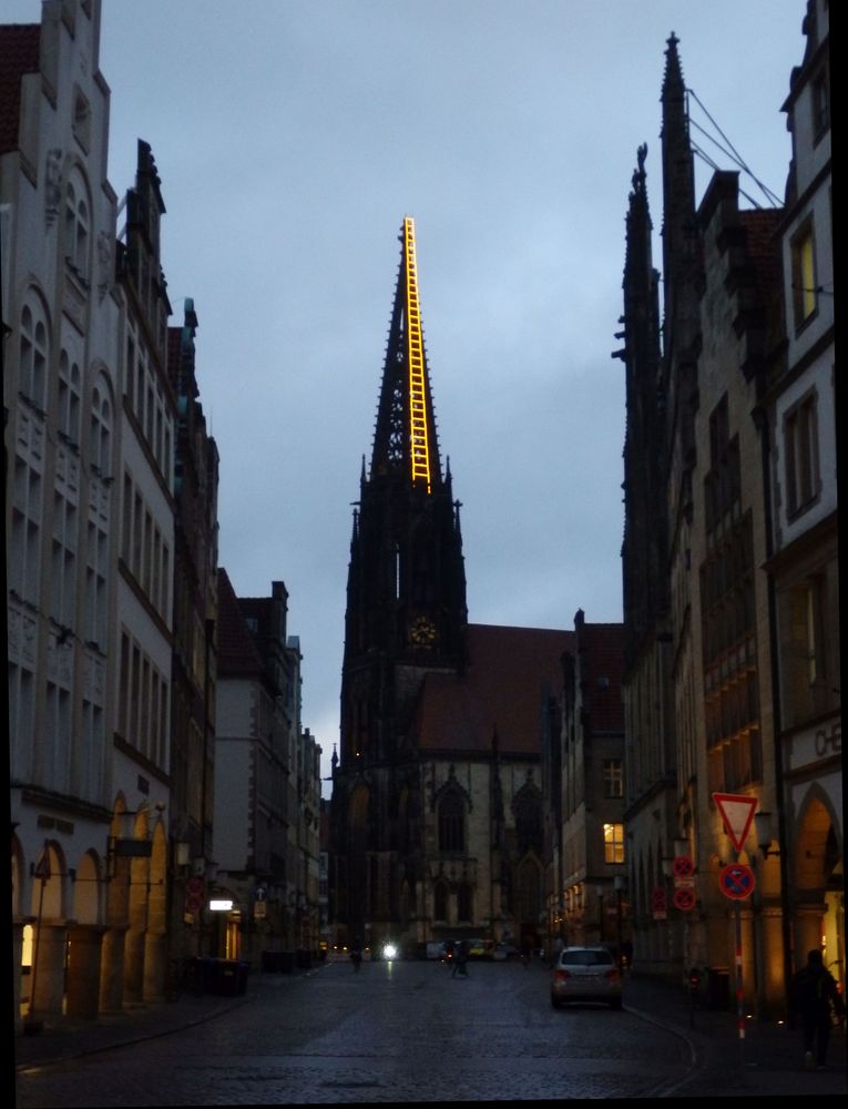 Außenansicht der "Himmelsleiter" von Billie Thanner in Münster