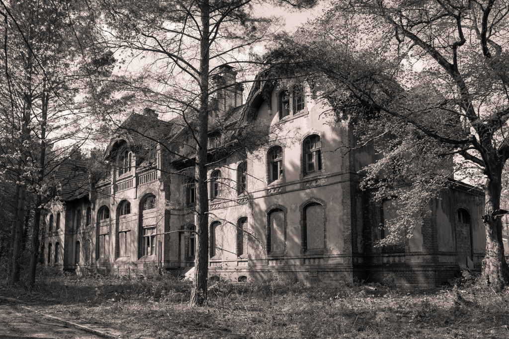 Außenansicht des Waschgebäudes der Frauenklinik