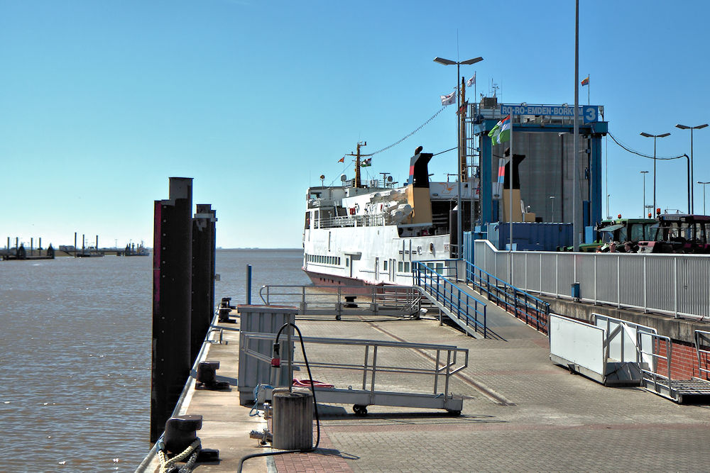 Außenhafen Emden, Borkumanleger