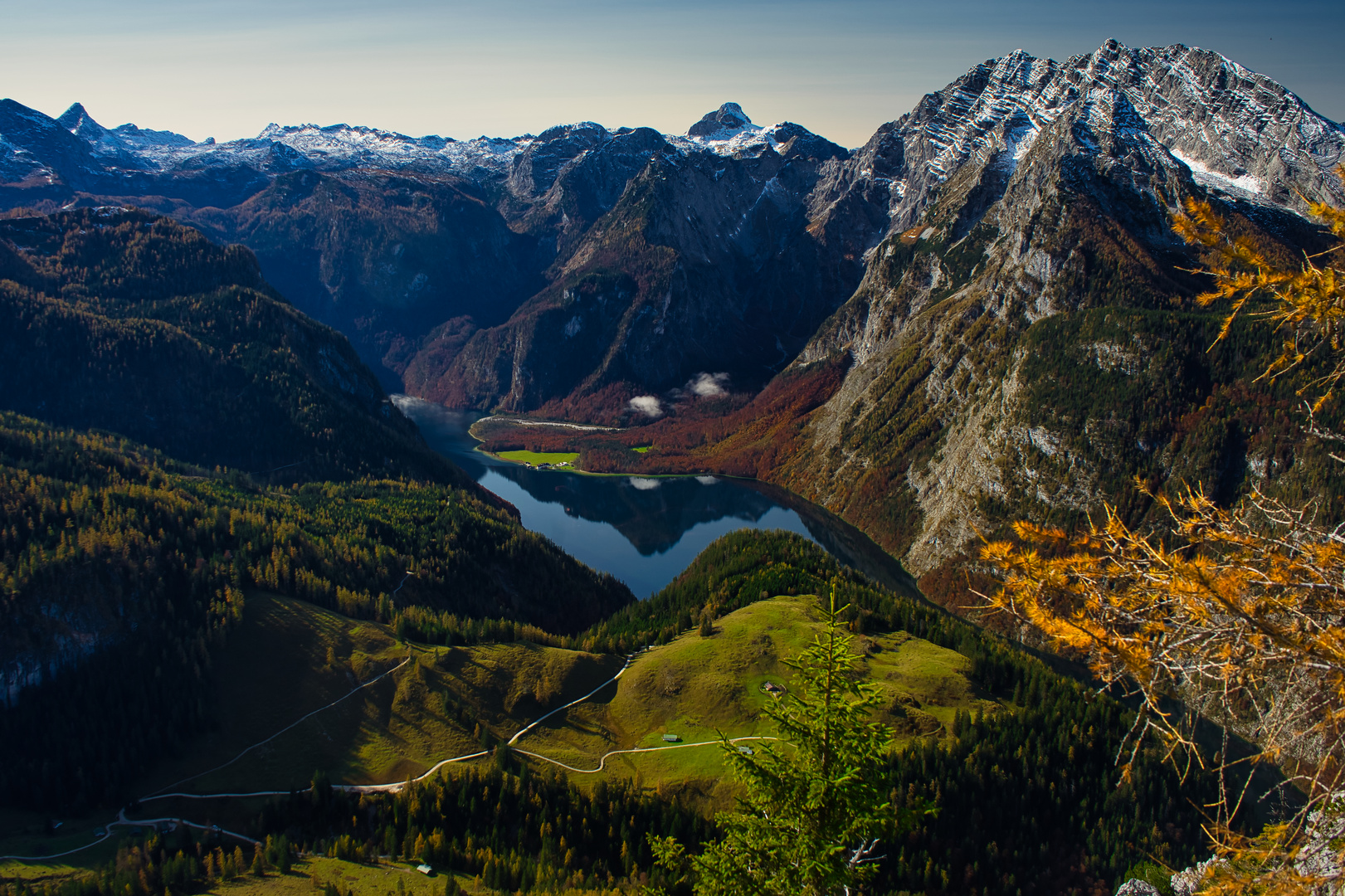 Aussicht vom Jennergipfel auf das Watzmannmassiv und den Königssee 