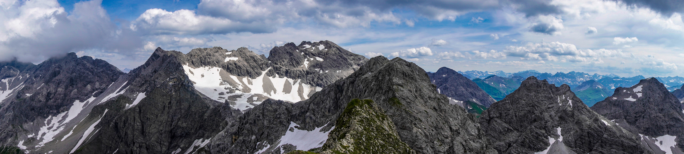 Aussicht vom Linkerskopf auf die Wunderschöne Welt der Berge