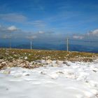 Aussicht vom mit Schnee leicht bedeckten Schneeberg