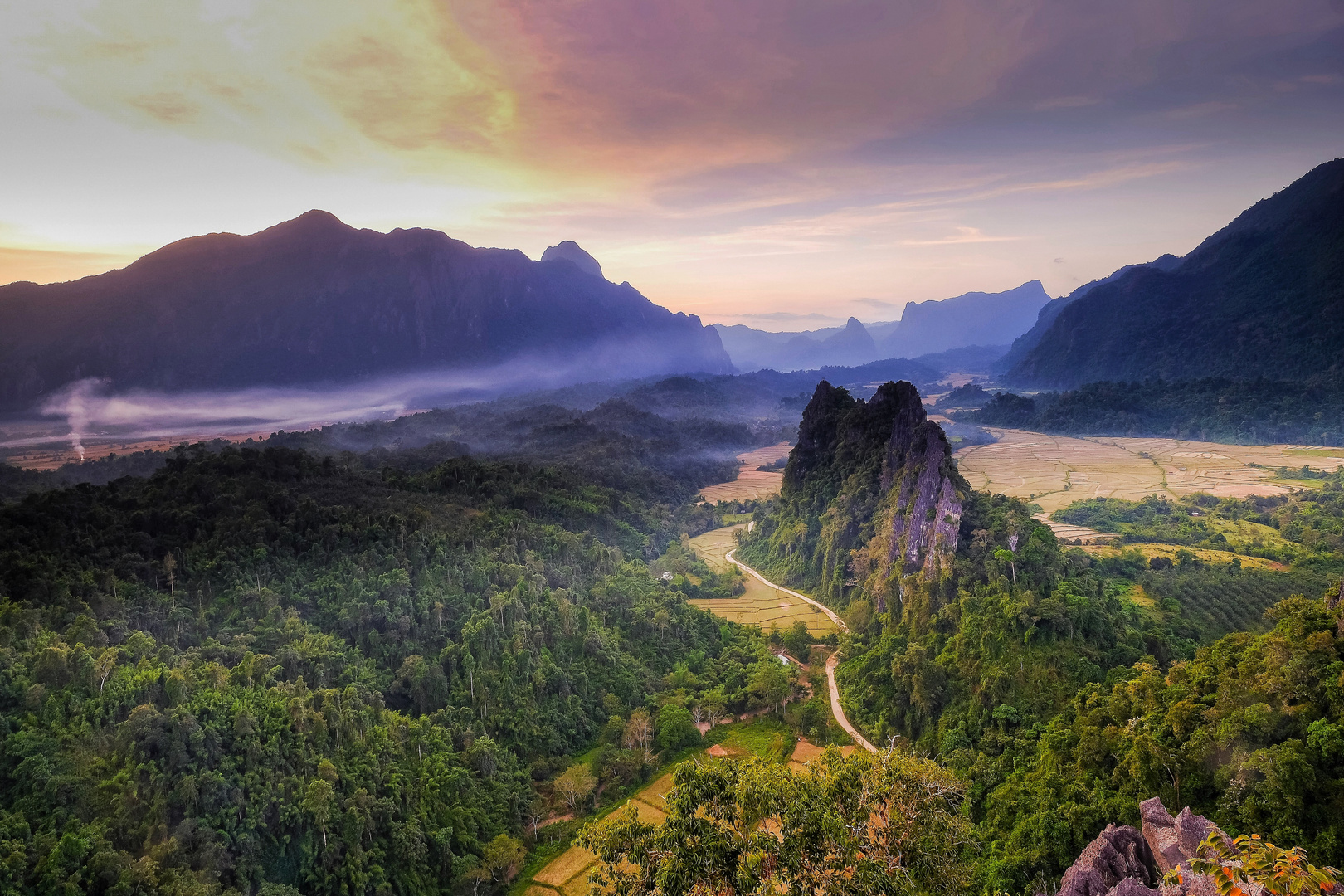 Aussicht vom Viewpoint NamXay in VangVieng, Laos