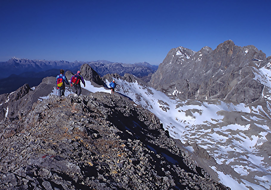 Aussicht von der Scheichenspitze(Dachsteinmassiv)