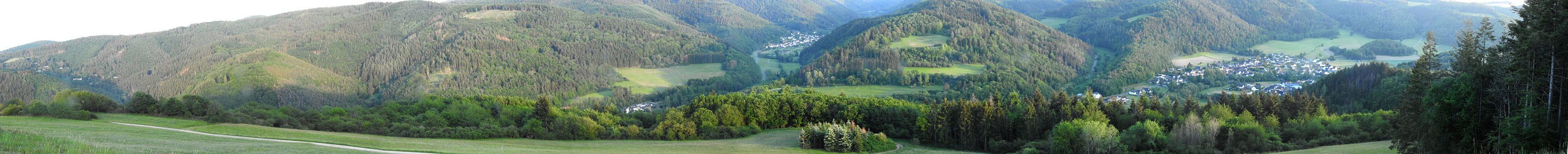 Aussicht von unserem Rundwanderweg oberhalb der Ahr