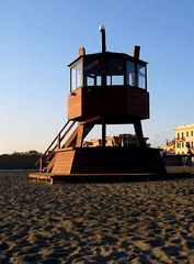 Aussichtsturm am Strand