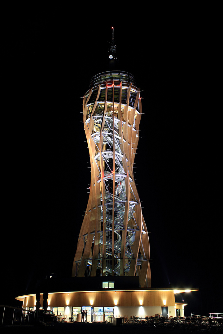 Aussichtsturm auf dem Pyramidenkogel 2